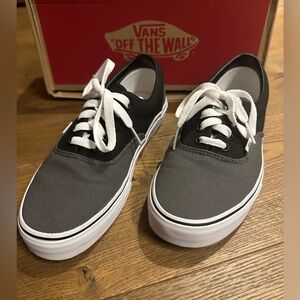 Vans Men's Two-Tone Black and Gray Sneakers